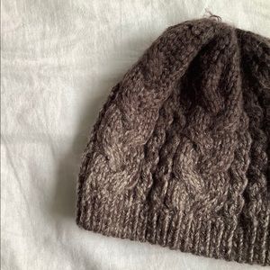 Ombre grey knit beanie